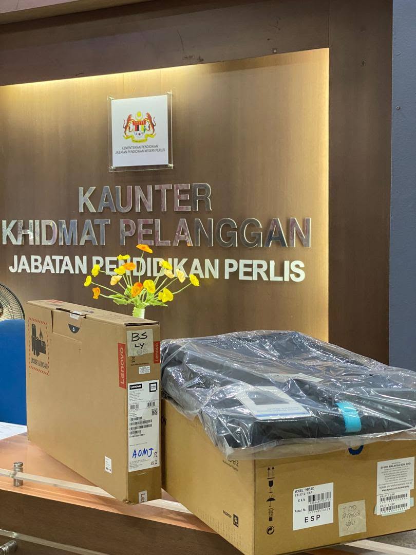 Pembekalan Laptop dan Projector ke Jabatan Pendidikan Negeri Perlis (JPN)